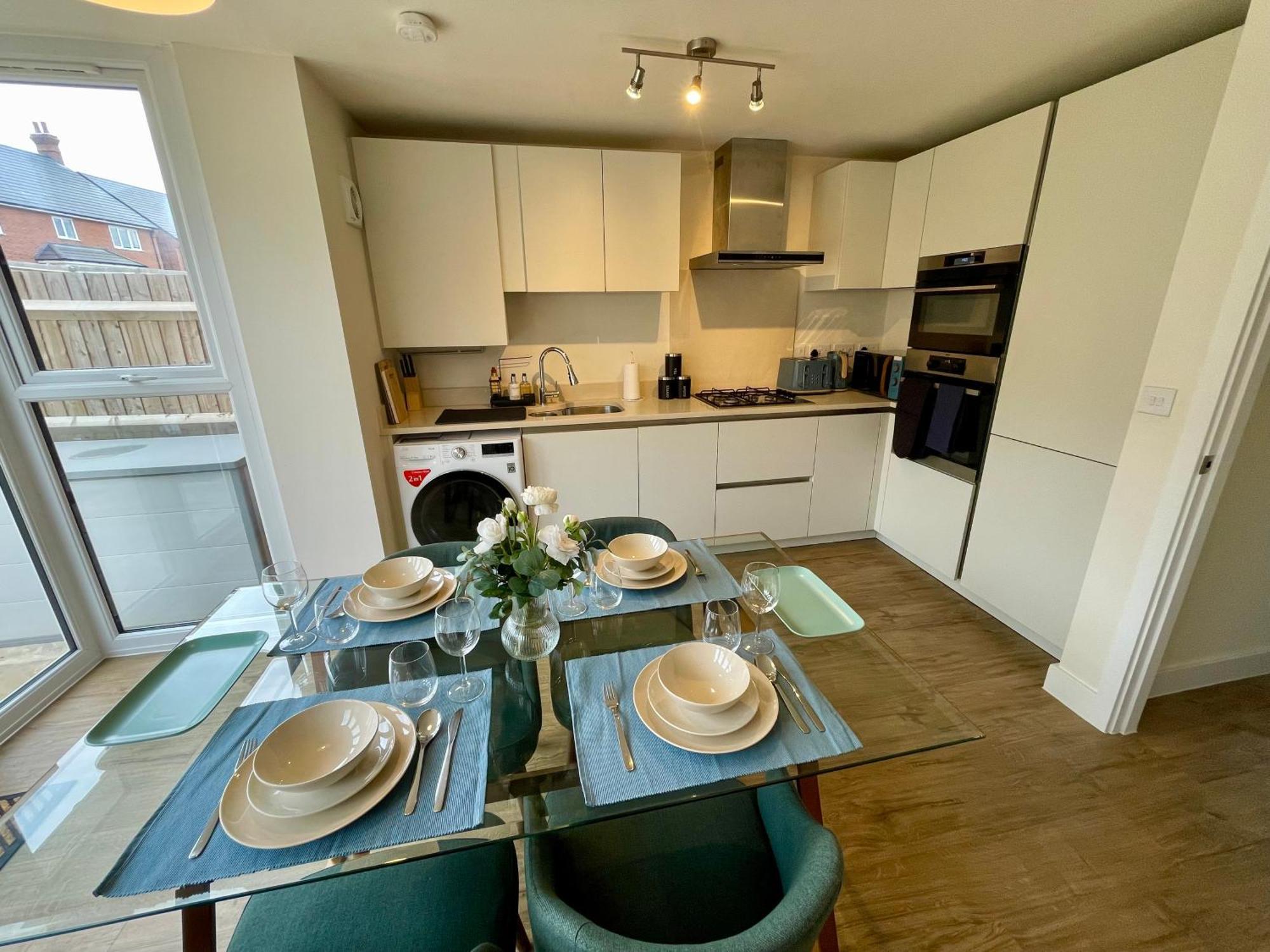 3-Bedroom Luxury Stay With Free Parking Market Harborough Dış mekan fotoğraf