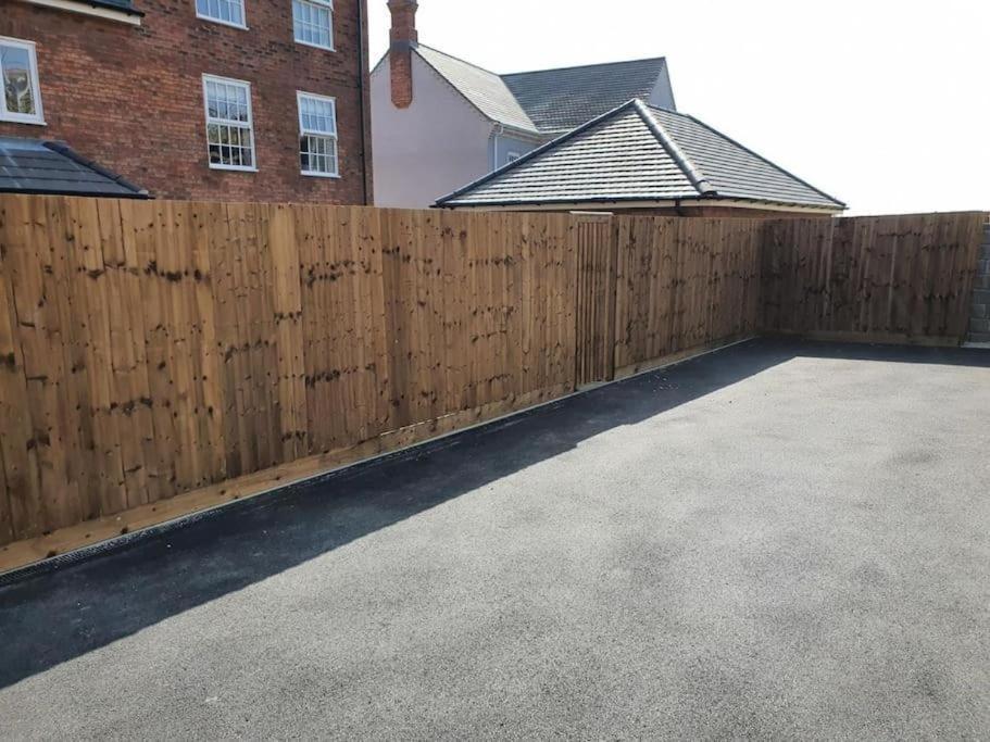 3-Bedroom Luxury Stay With Free Parking Market Harborough Dış mekan fotoğraf